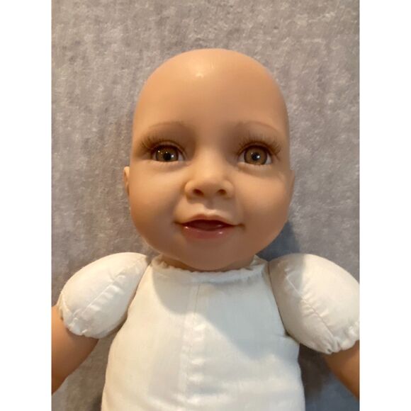 Molly P Originals Doll A-80 YaYa Cloth Body‎ Vinyl Limbs 2006 #102841 HTF - Picture 7 of 7